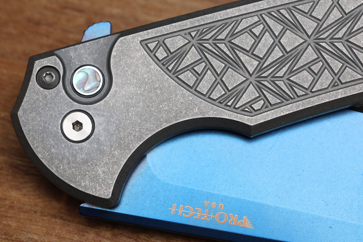 PRO-TECH MORDAX STAINLESS NEXUS HANDLE W/ ABALONE BUTTON & SAPPHIRE BLUE MAGNACUT 2026 CUSTOM 001