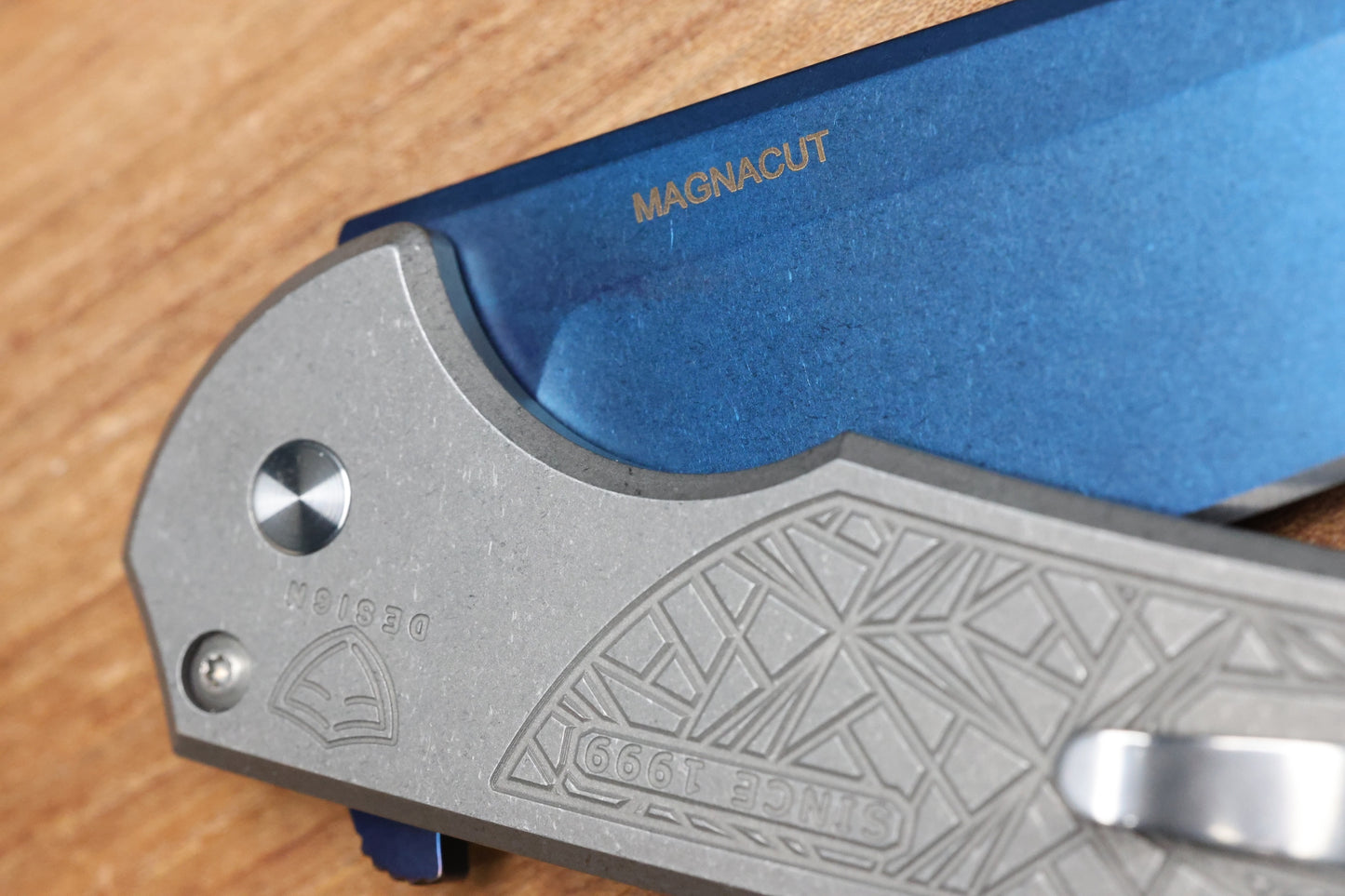 PRO-TECH MORDAX STAINLESS NEXUS HANDLE W/ ABALONE BUTTON & SAPPHIRE BLUE MAGNACUT 2026 CUSTOM 001