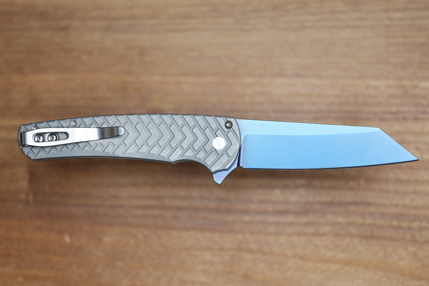 PRO-TECH MALIBU STONEWASH TREAD STAINLESS HANDLE W/ ABALONE BUTTON & SAPPHIRE BLUE MAGNACUT REVERSE TANTO 2026 CUSTOM 002