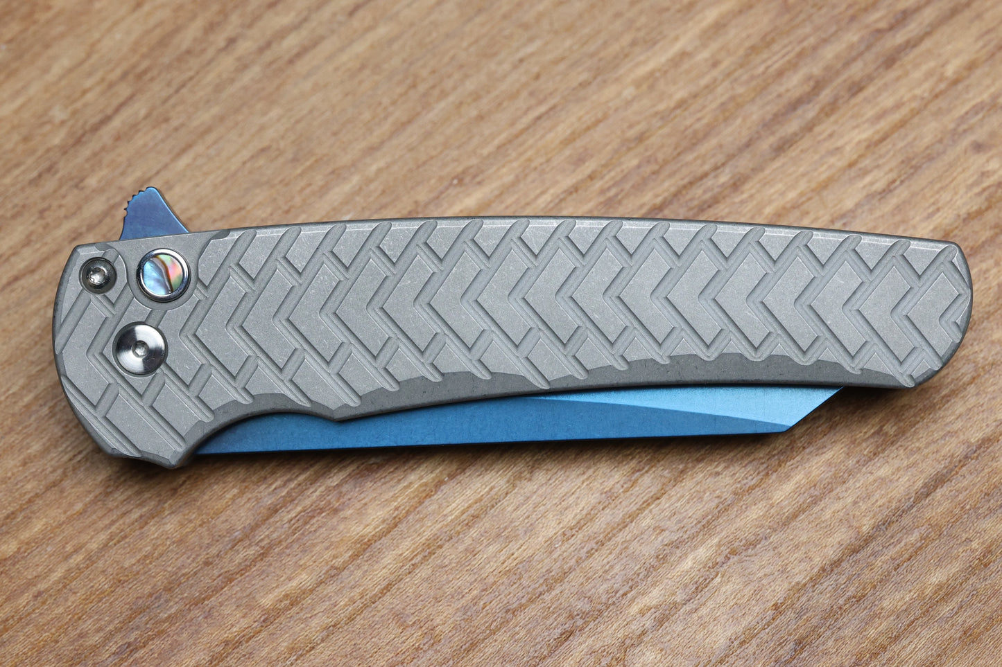 PRO-TECH MALIBU STONEWASH TREAD STAINLESS HANDLE W/ ABALONE BUTTON & SAPPHIRE BLUE MAGNACUT REVERSE TANTO 2026 CUSTOM 002