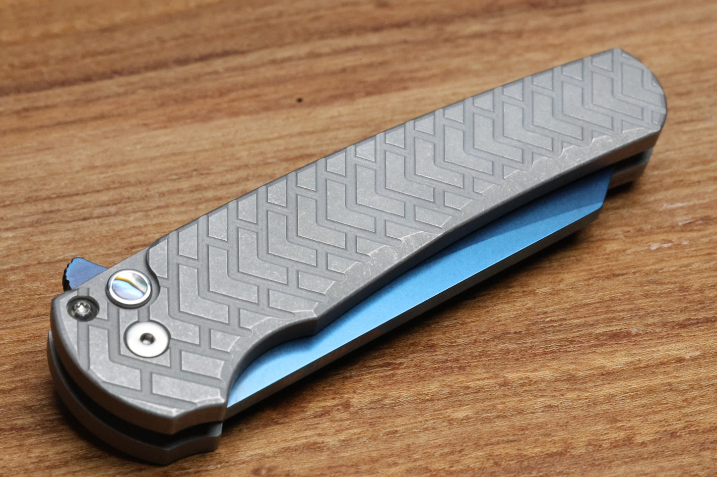 PRO-TECH MALIBU STONEWASH TREAD STAINLESS HANDLE W/ ABALONE BUTTON & SAPPHIRE BLUE MAGNACUT REVERSE TANTO 2026 CUSTOM 002