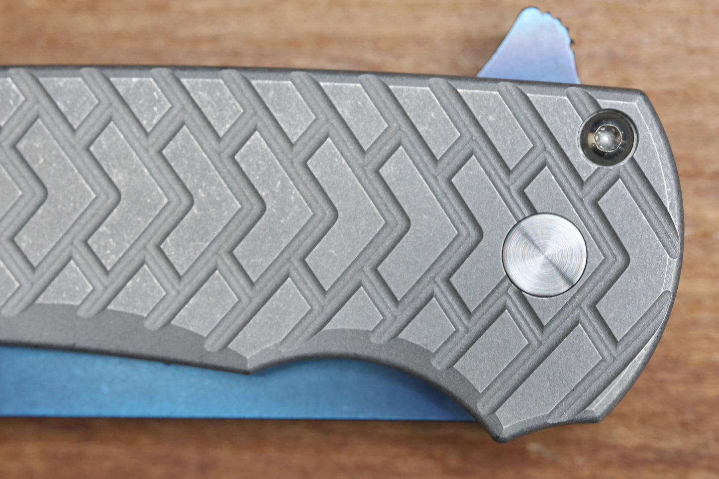 PRO-TECH MALIBU STONEWASH TREAD STAINLESS HANDLE W/ ABALONE BUTTON & SAPPHIRE BLUE MAGNACUT REVERSE TANTO 2026 CUSTOM 002
