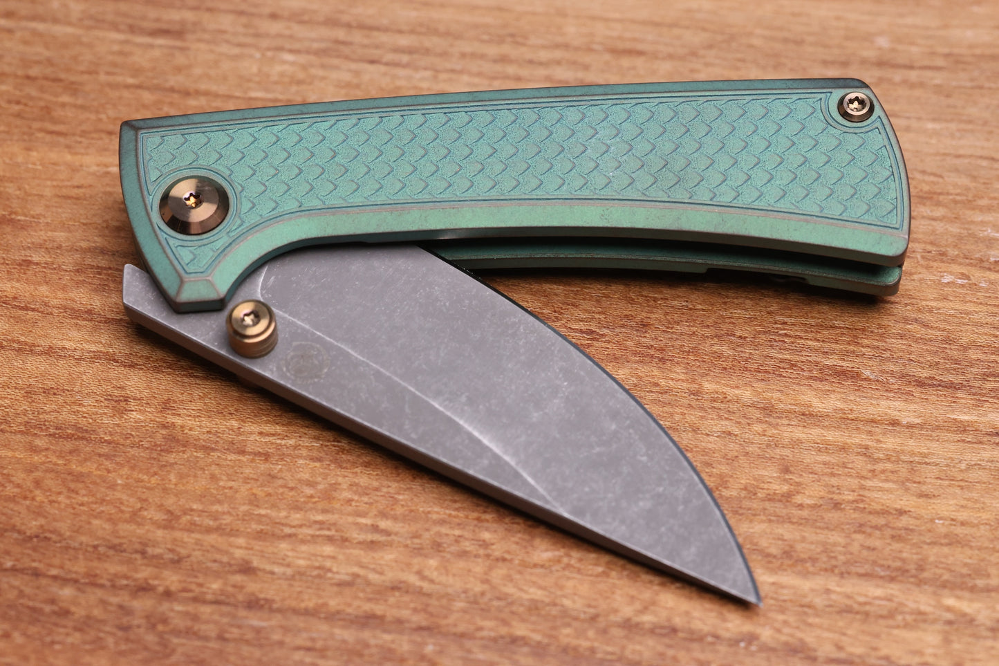 CHAVES KNIVES RCK9 GREEN DRAGON SCALE TITANIUM 3.25" DROP POINT BATTLE FINISH