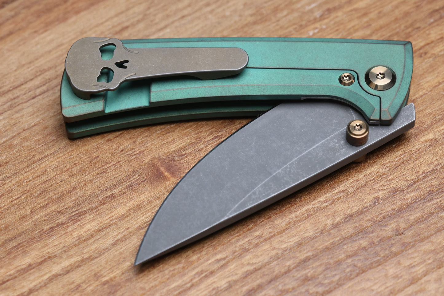 CHAVES KNIVES RCK9 GREEN DRAGON SCALE TITANIUM 3.25" DROP POINT BATTLE FINISH