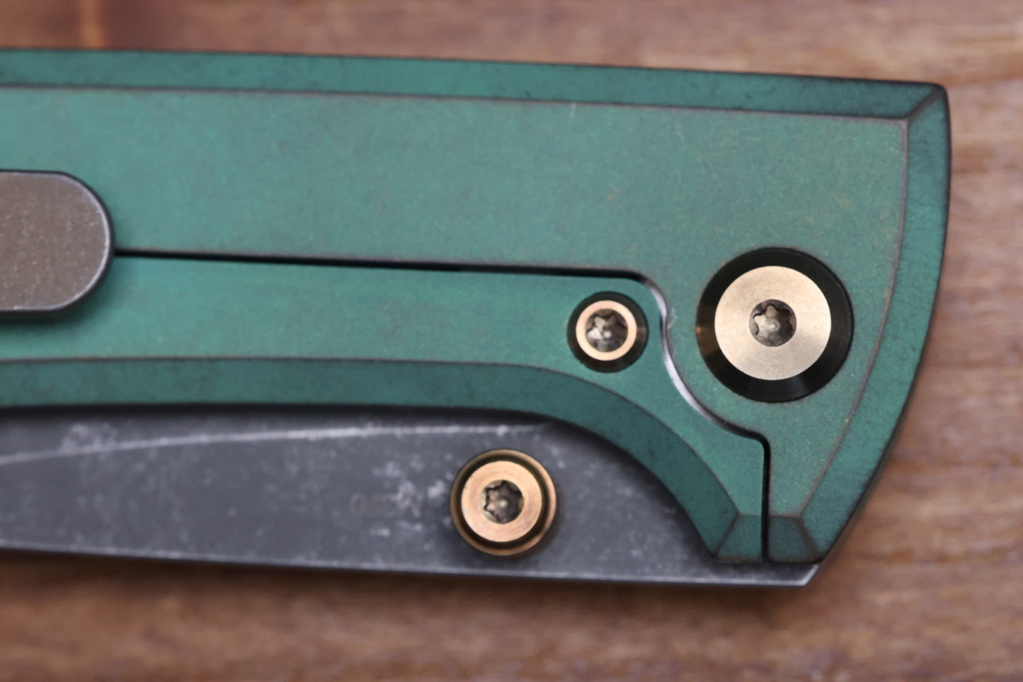 CHAVES KNIVES RCK9 GREEN DRAGON SCALE TITANIUM 3.25" DROP POINT BATTLE FINISH
