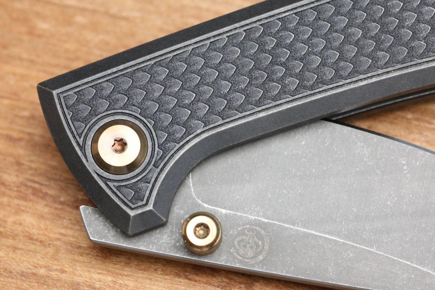 CHAVES KNIVES RCK9 BLACK DRAGON SCALE TITANIUM 3.25" DROP POINT BATTLE FINISH