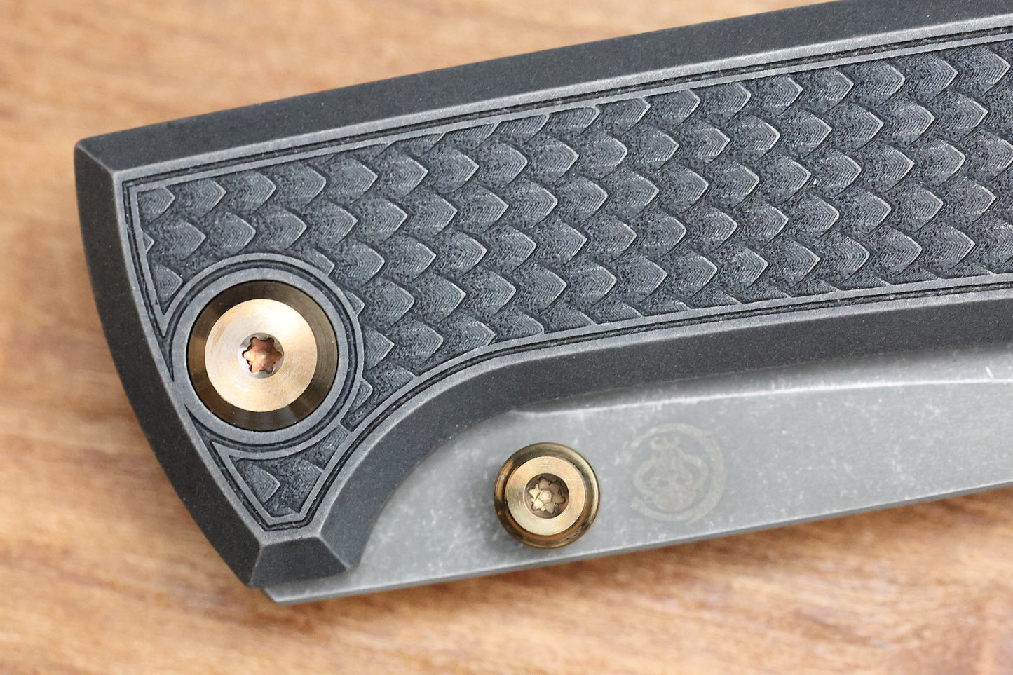CHAVES KNIVES RCK9 BLACK DRAGON SCALE TITANIUM 3.25" DROP POINT BATTLE FINISH