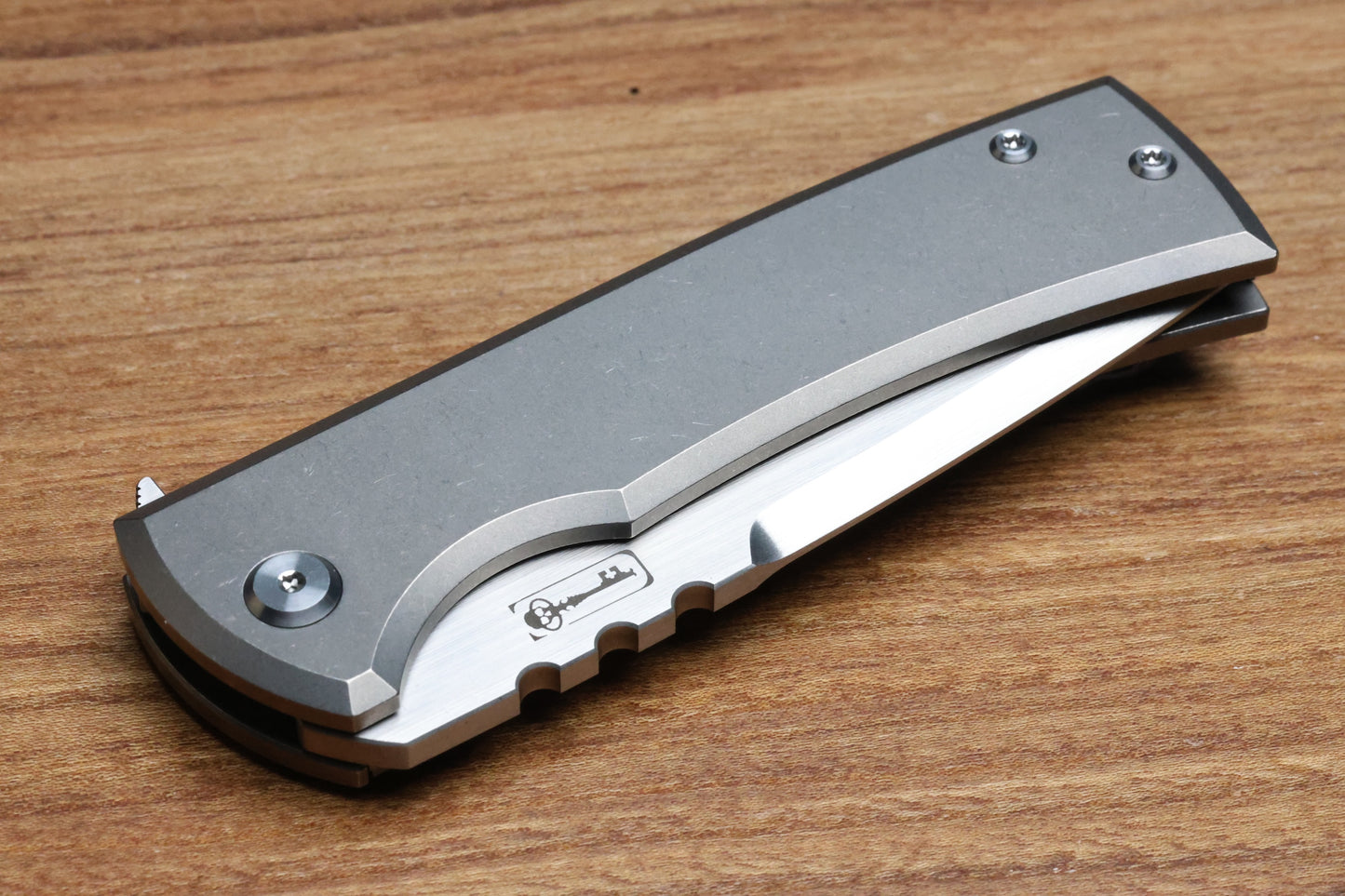 CHAVES ULTRAMAR REDENCION 229 KICKSTOP – TANTO M390 BLADE – TITANIUM HANDLE MOKUTI ACCENTS