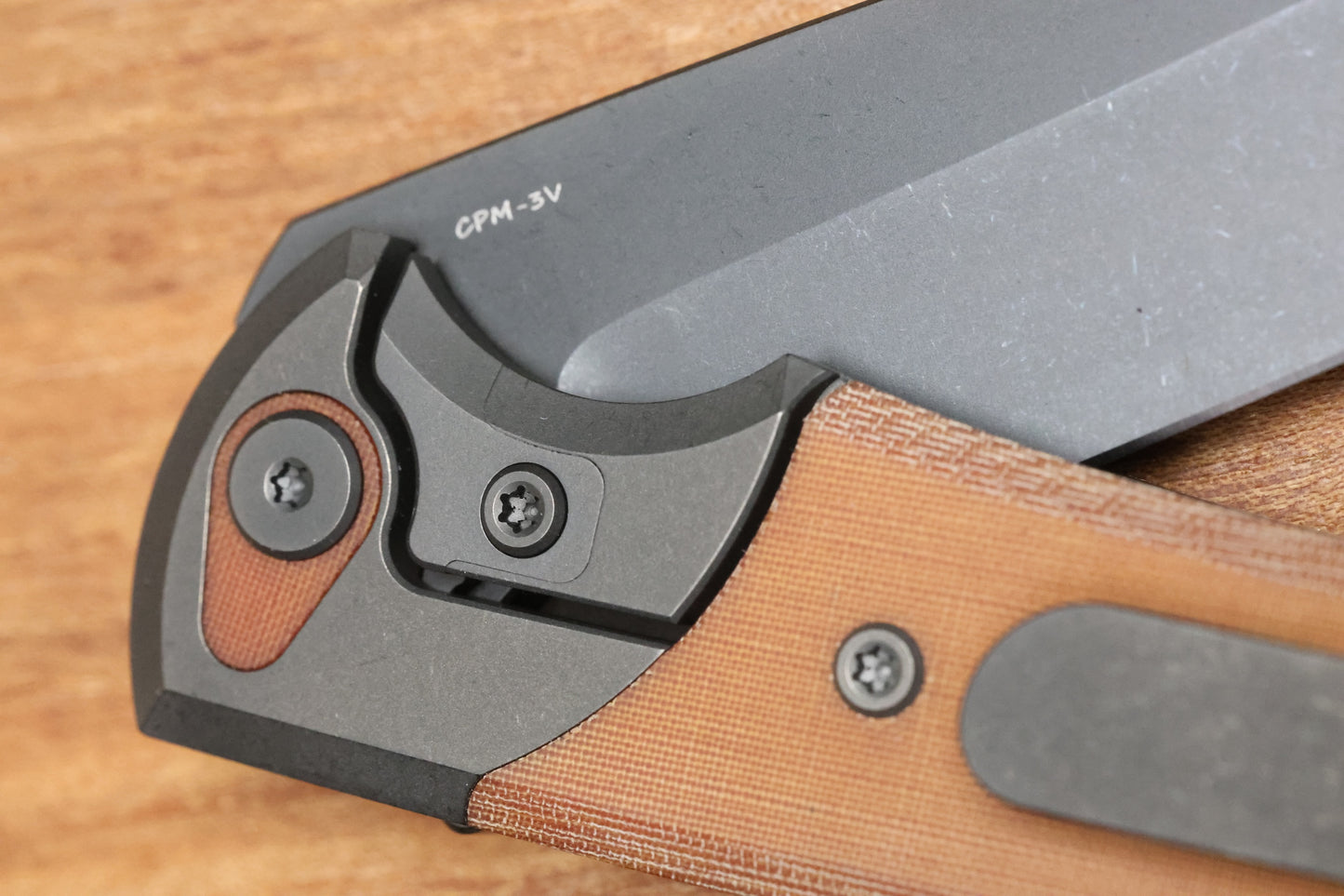 CHAVES KNIVES SANGRE STREET INTEGRAL NATURAL LINEN PVD CPM 3V WHARNCLIFFE BLADE