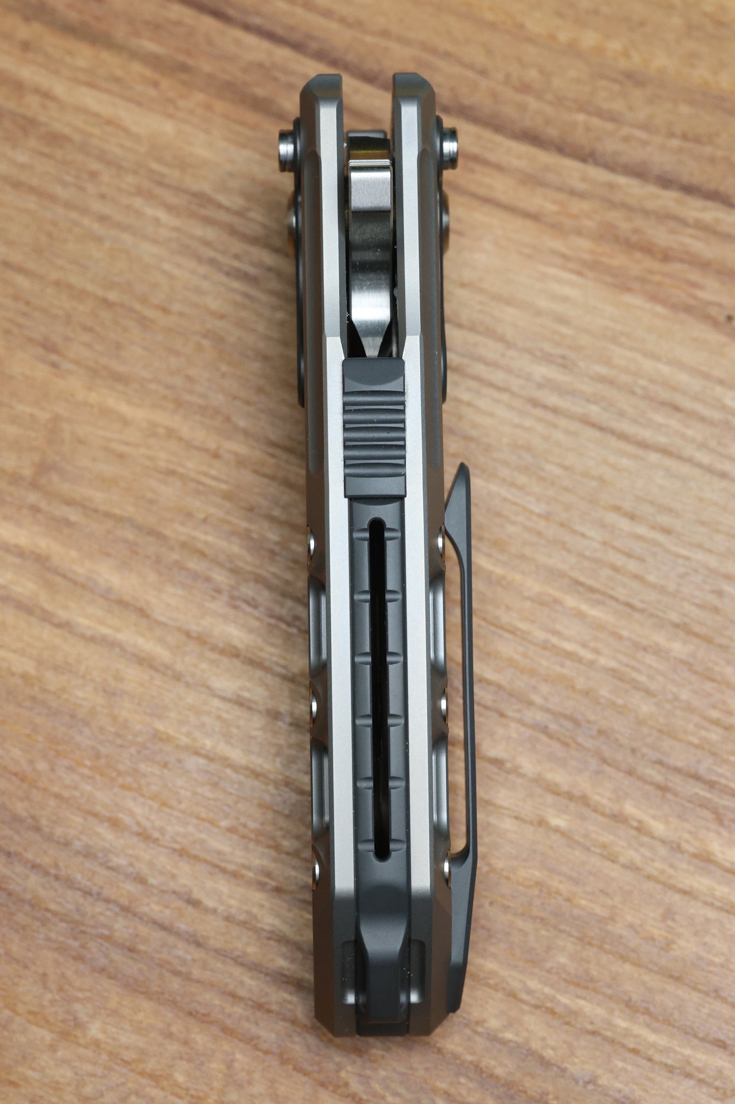 REATE T1000 V2 FLIPPER MILLED TITANIUM W/ ZIRCONIUM & RECURVE M390 (PREOWNED)
