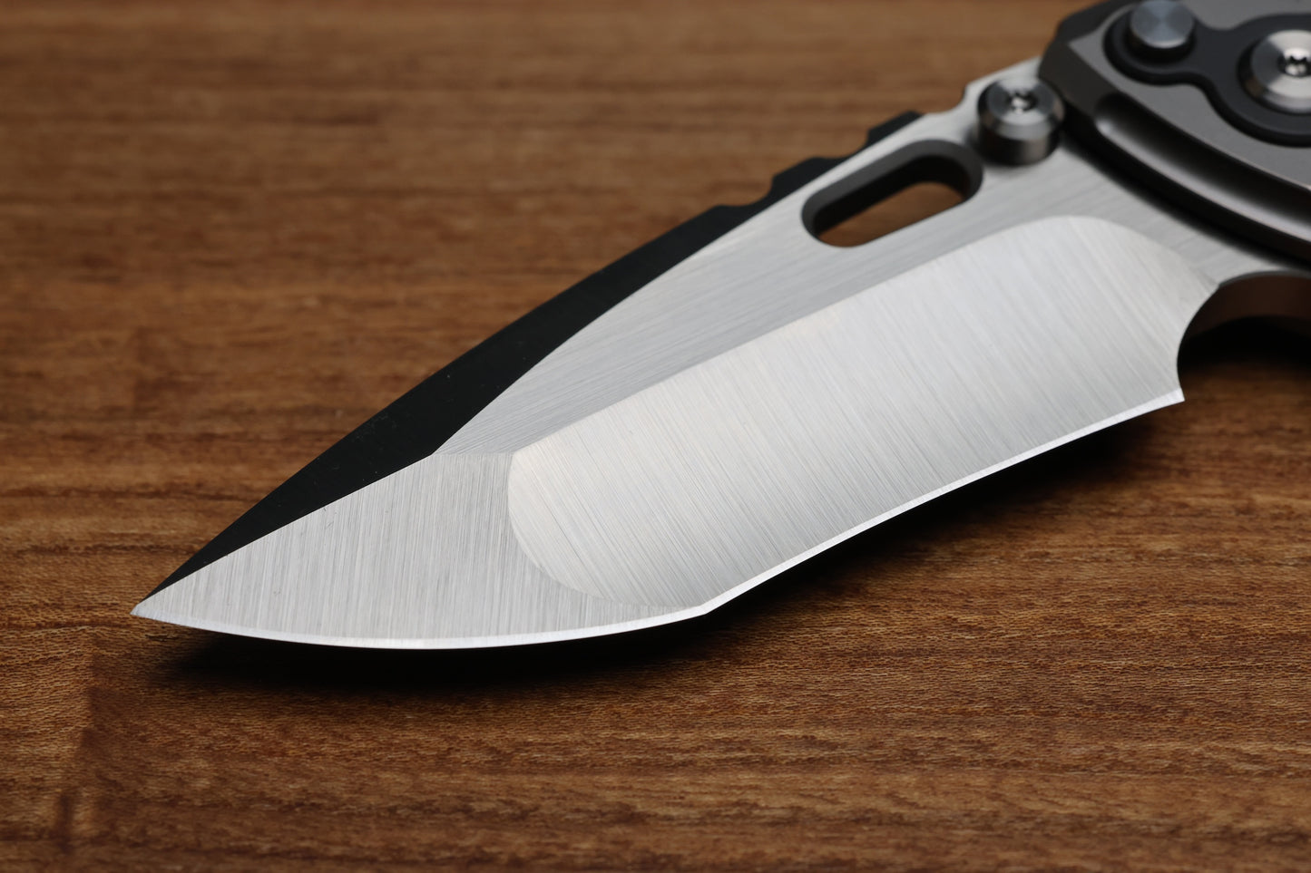 REATE T1000 V2 FLIPPER MILLED TITANIUM W/ ZIRCONIUM & RECURVE M390 (PREOWNED)