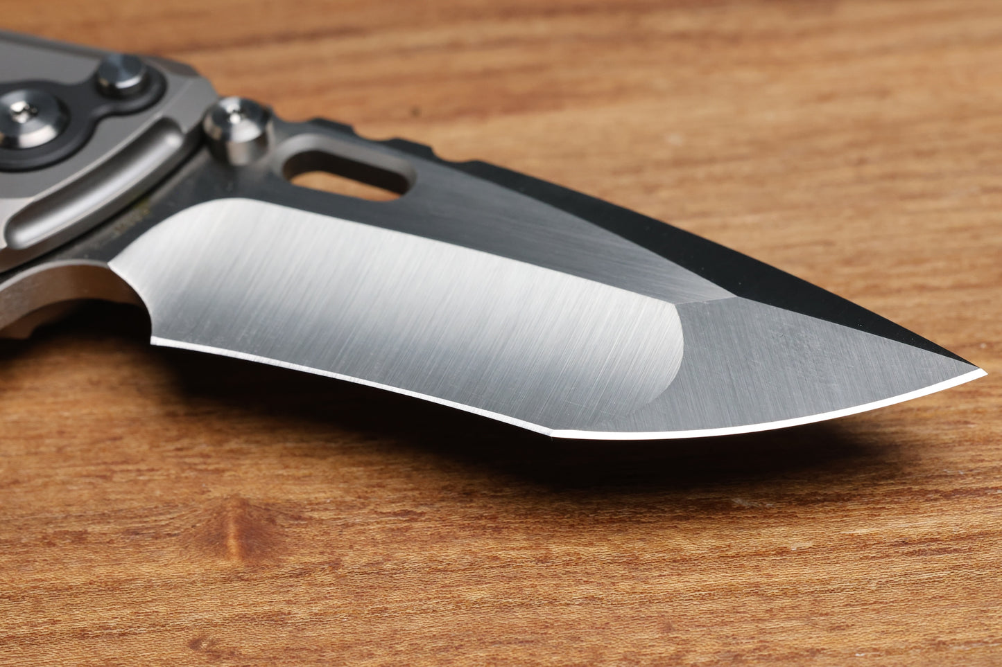 REATE T1000 V2 FLIPPER MILLED TITANIUM W/ ZIRCONIUM & RECURVE M390 (PREOWNED)