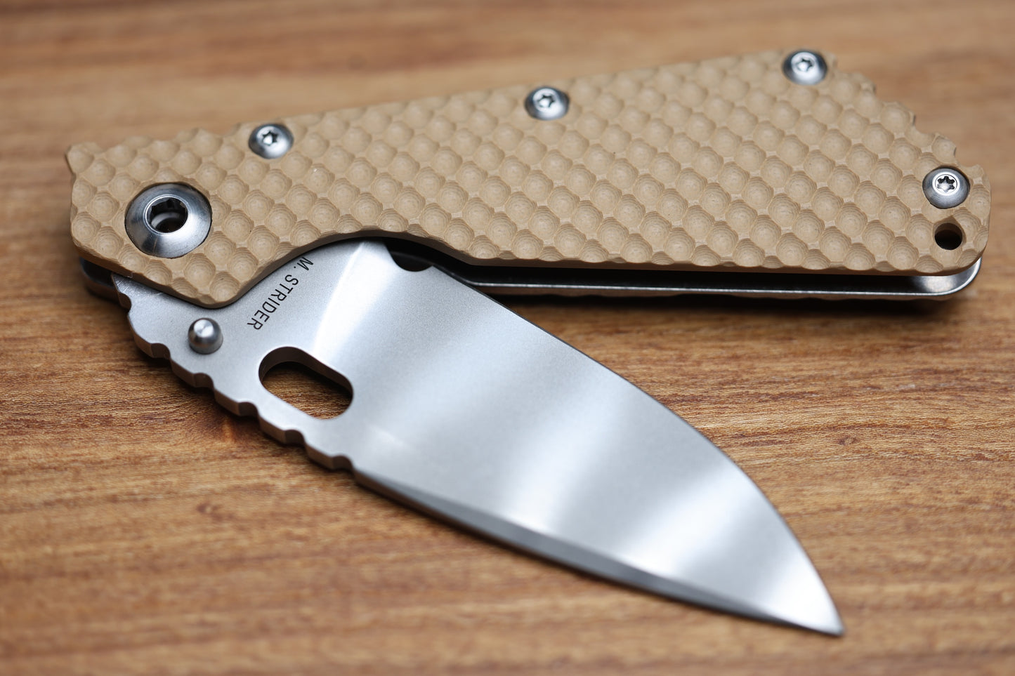 STRIDER KNIVES SMF DGG - TITANIUM/COYOTE TAN G10 HANDLE - DROP POINT MAGNACUT BLADE