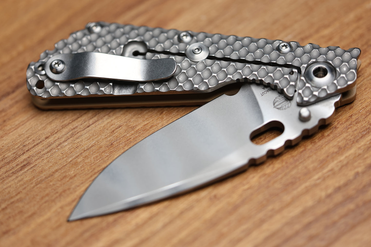 STRIDER KNIVES SMF DGG - TITANIUM/COYOTE TAN G10 HANDLE - DROP POINT MAGNACUT BLADE