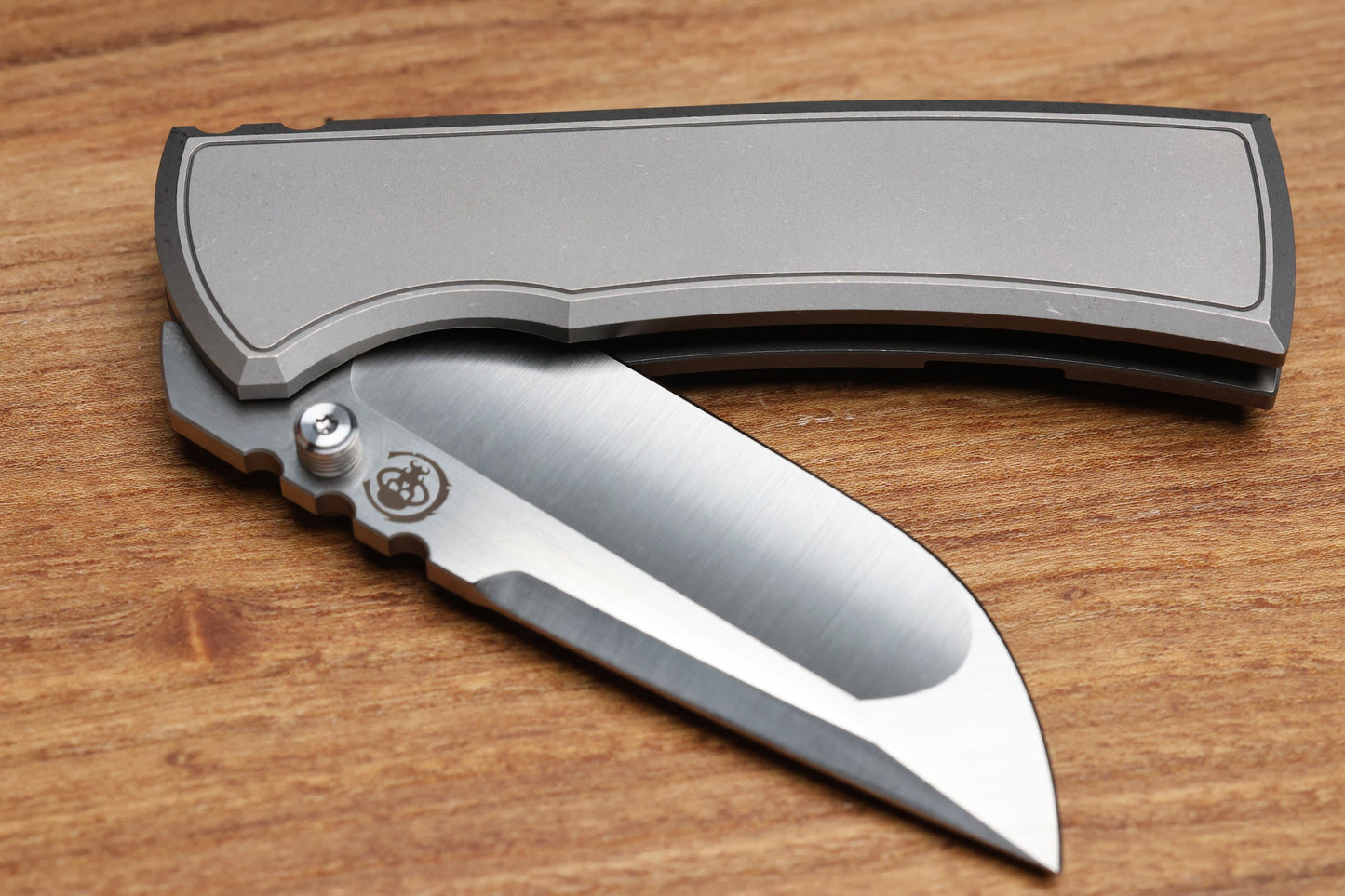 CHAVES INTEGRAL REDENCION 229 SW SMOOTH TITANIUM MAGNETIC INLAY BELT SATIN DROP POINT