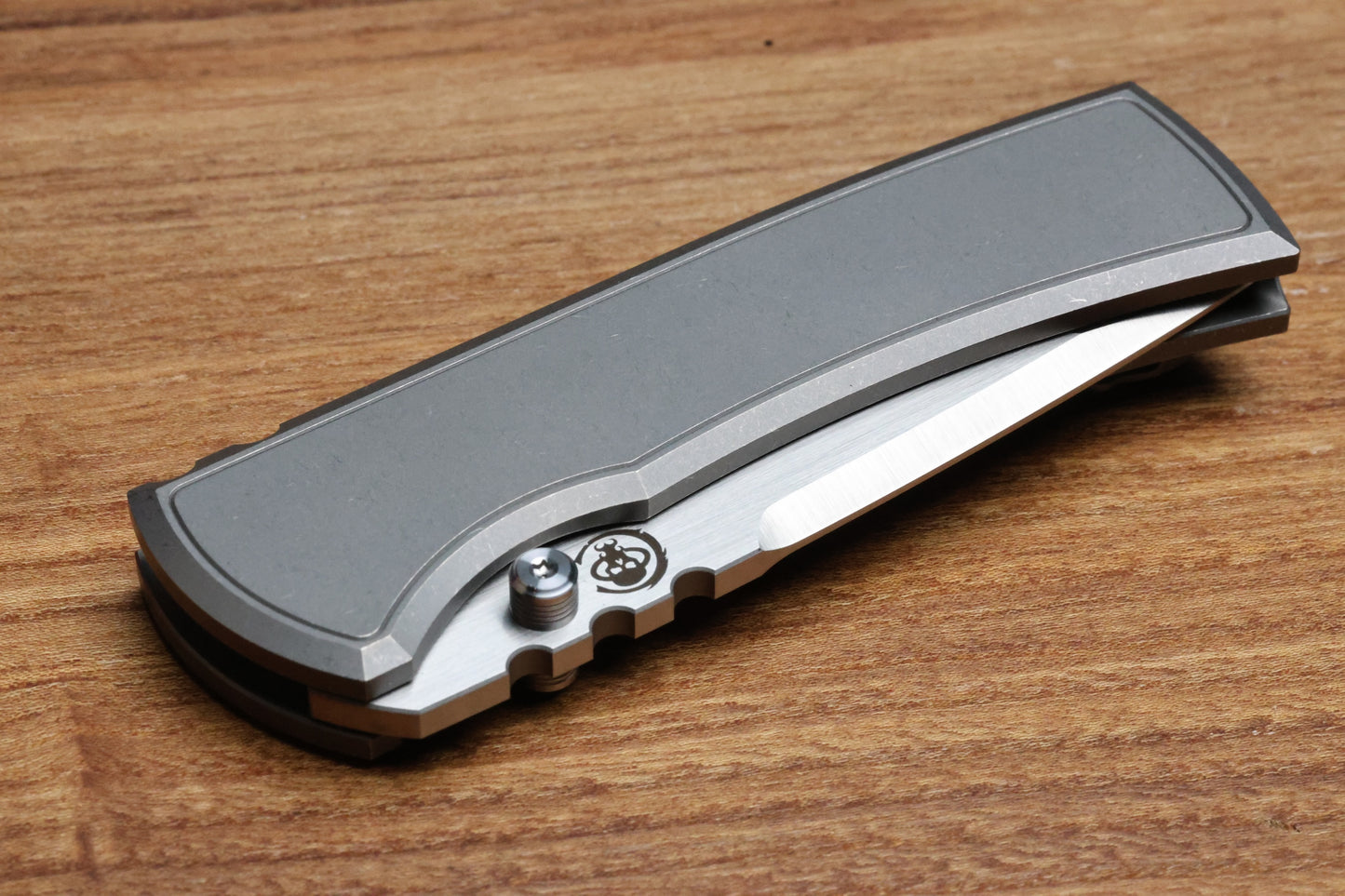 CHAVES INTEGRAL REDENCION 229 SW SMOOTH TITANIUM MAGNETIC INLAY BELT SATIN DROP POINT