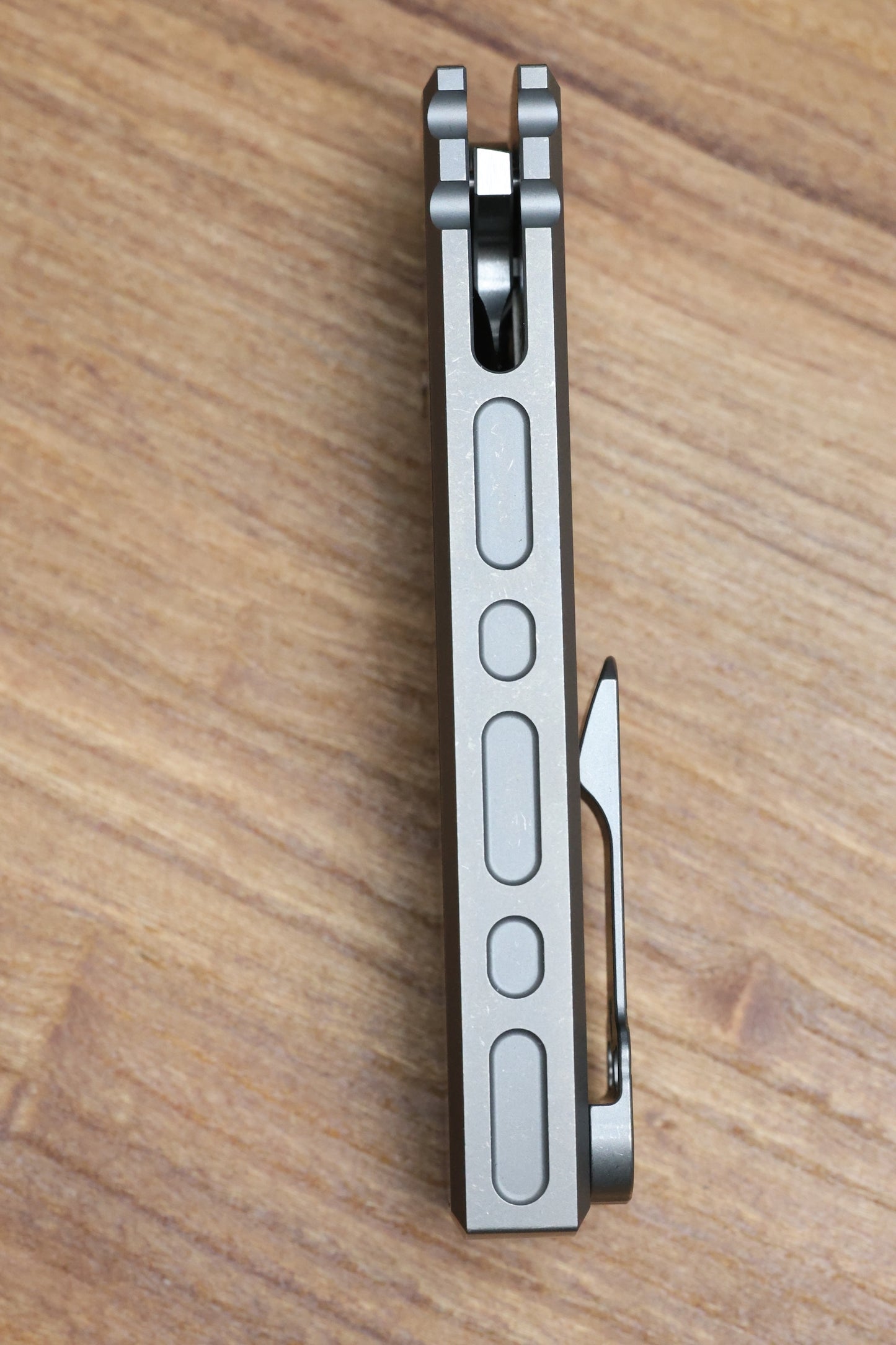 CHAVES INTEGRAL REDENCION 229 SW SMOOTH TITANIUM MAGNETIC INLAY BELT SATIN TANTO