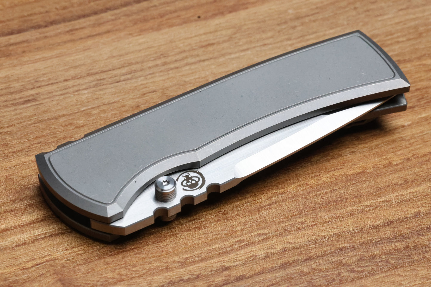 CHAVES INTEGRAL REDENCION 229 SW SMOOTH TITANIUM MAGNETIC INLAY BELT SATIN TANTO