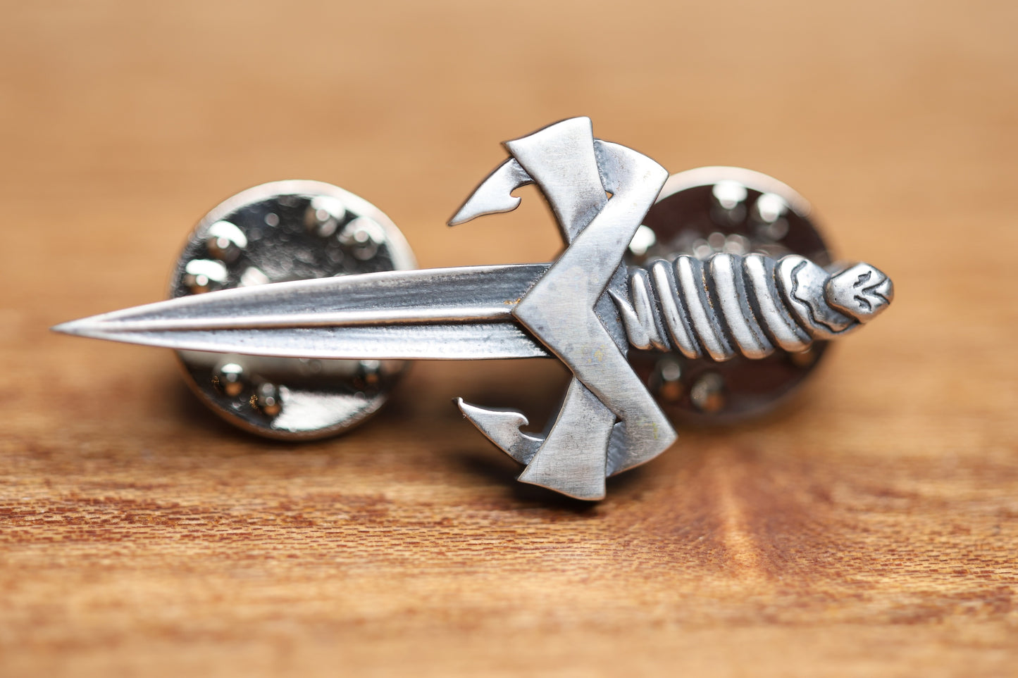 MICROTECH KNIVES SILVER LAPEL PIN