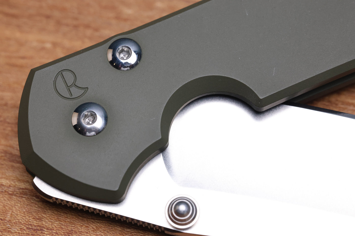 CHRIS REEVE KNIVES LARGE SEBENZA 31 NWK EXCLUSIVE - INSINGO BLADE / CPM-MAGNACUT STEEL / OD GREEN CERAKOTE HANDLE / CAMO LANYARD (PREOWNED)