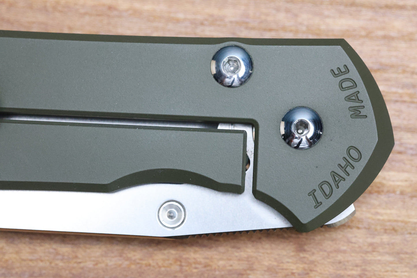 CHRIS REEVE KNIVES LARGE SEBENZA 31 NWK EXCLUSIVE - INSINGO BLADE / CPM-MAGNACUT STEEL / OD GREEN CERAKOTE HANDLE / CAMO LANYARD (PREOWNED)