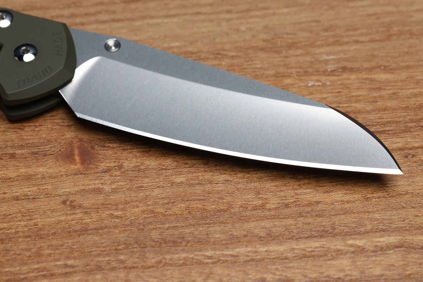 CHRIS REEVE KNIVES LARGE SEBENZA 31 NWK EXCLUSIVE - INSINGO BLADE / CPM-MAGNACUT STEEL / OD GREEN CERAKOTE HANDLE / CAMO LANYARD (PREOWNED)