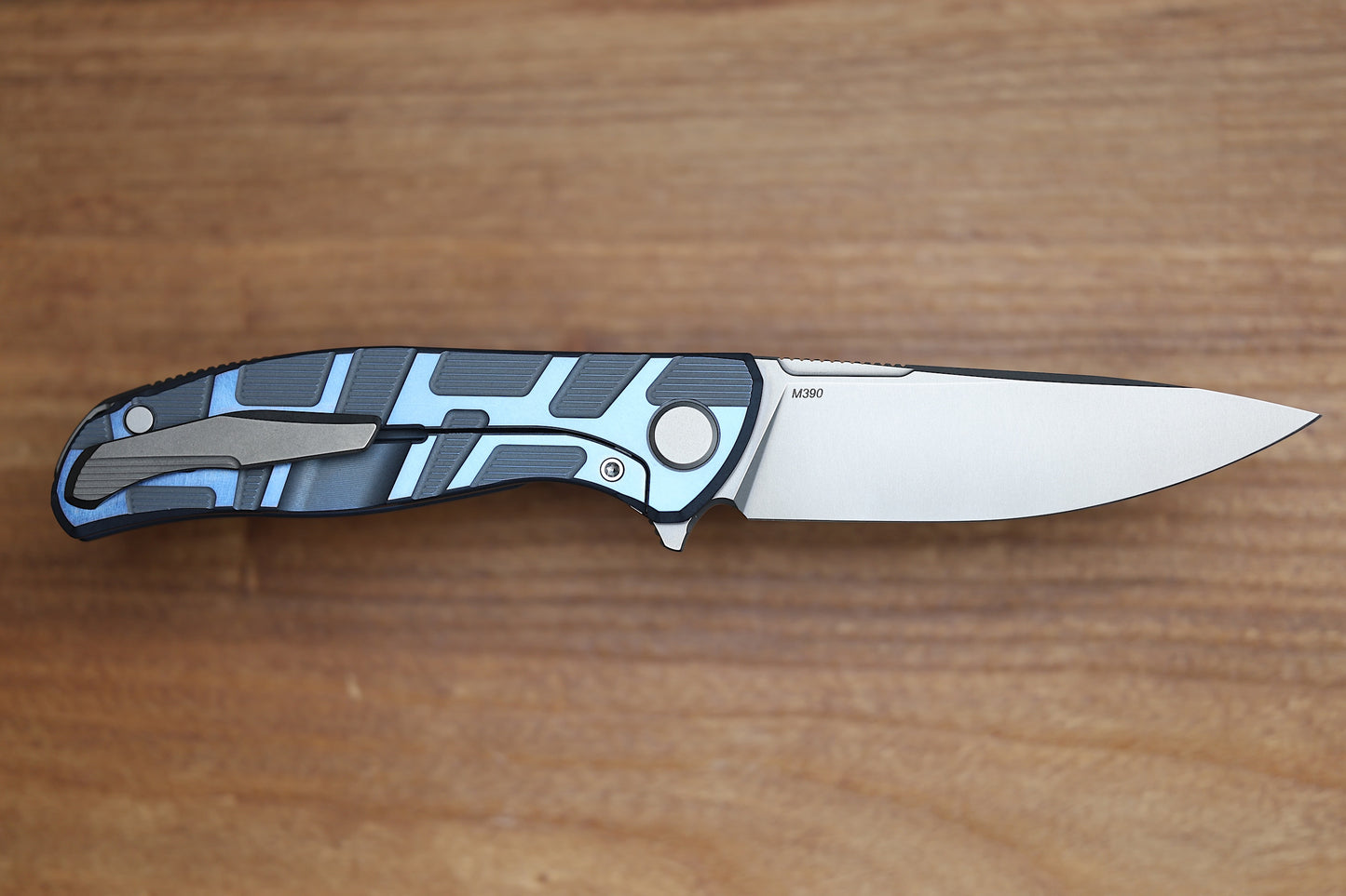 SHIROGOROV F95 T PATTERN GEN. 4 - BLUE TITANIUM HANDLE - M390 BLADE - MRBS