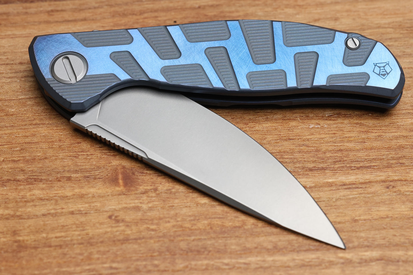 SHIROGOROV F95 T PATTERN GEN. 4 - BLUE TITANIUM HANDLE - M390 BLADE - MRBS