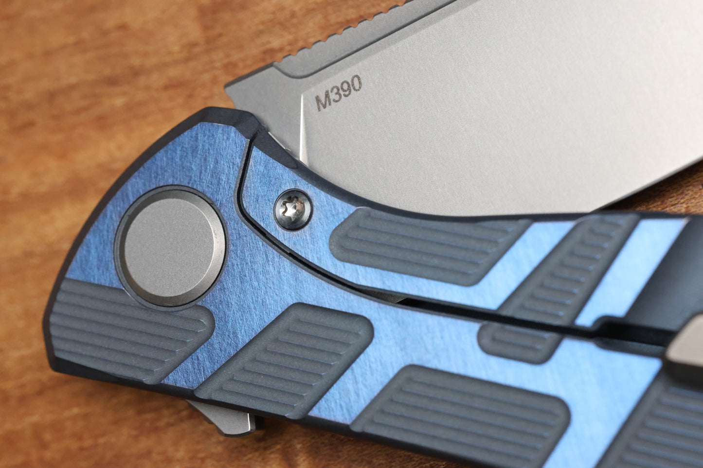 SHIROGOROV F95 T PATTERN GEN. 4 - BLUE TITANIUM HANDLE - M390 BLADE - MRBS