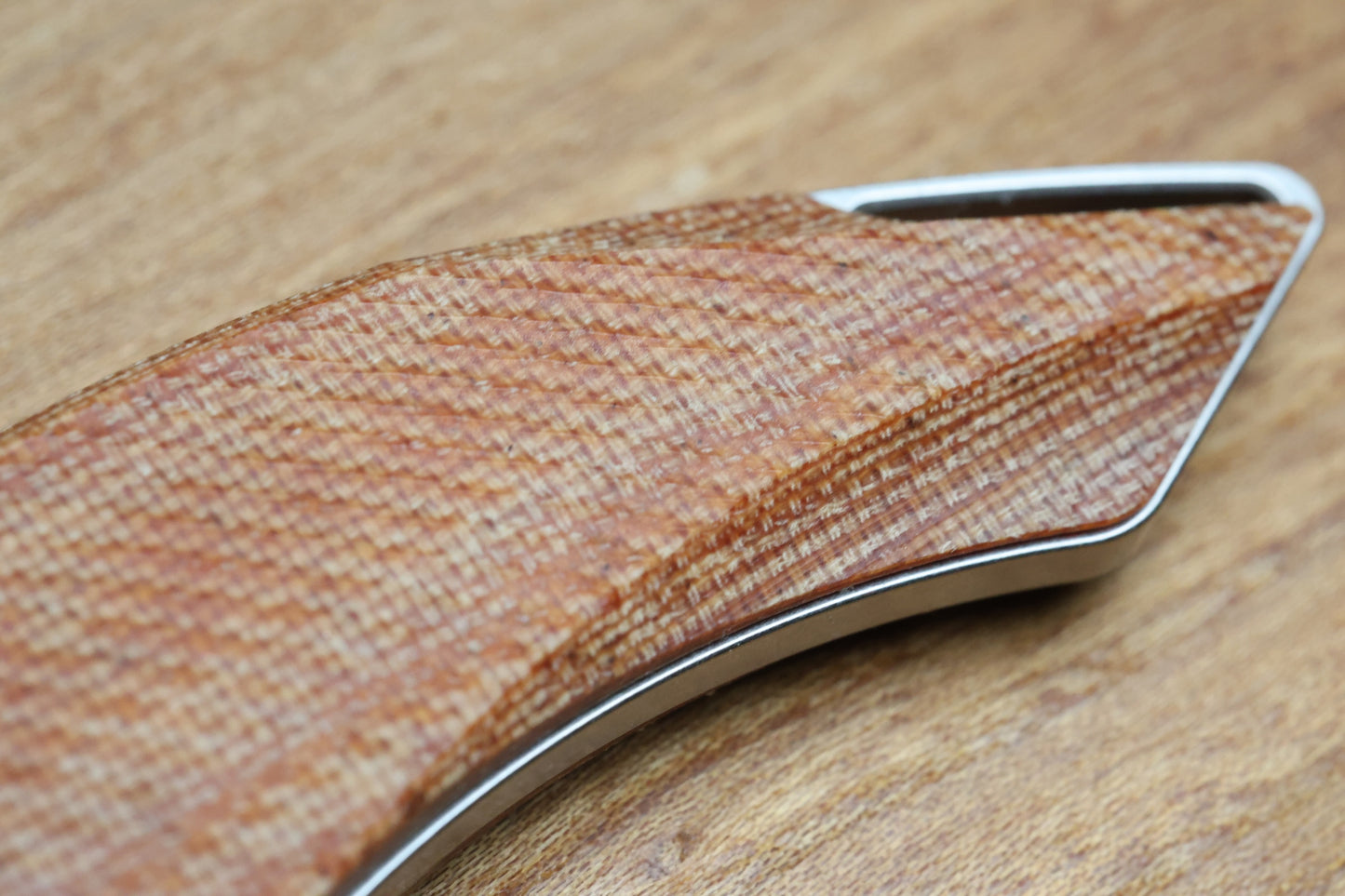 KOENIG KNIVES HELO - TAN CANVAS PATTERNED MICARTA HANDLE - BRIGHTWASHED MAGNACUT BLADE