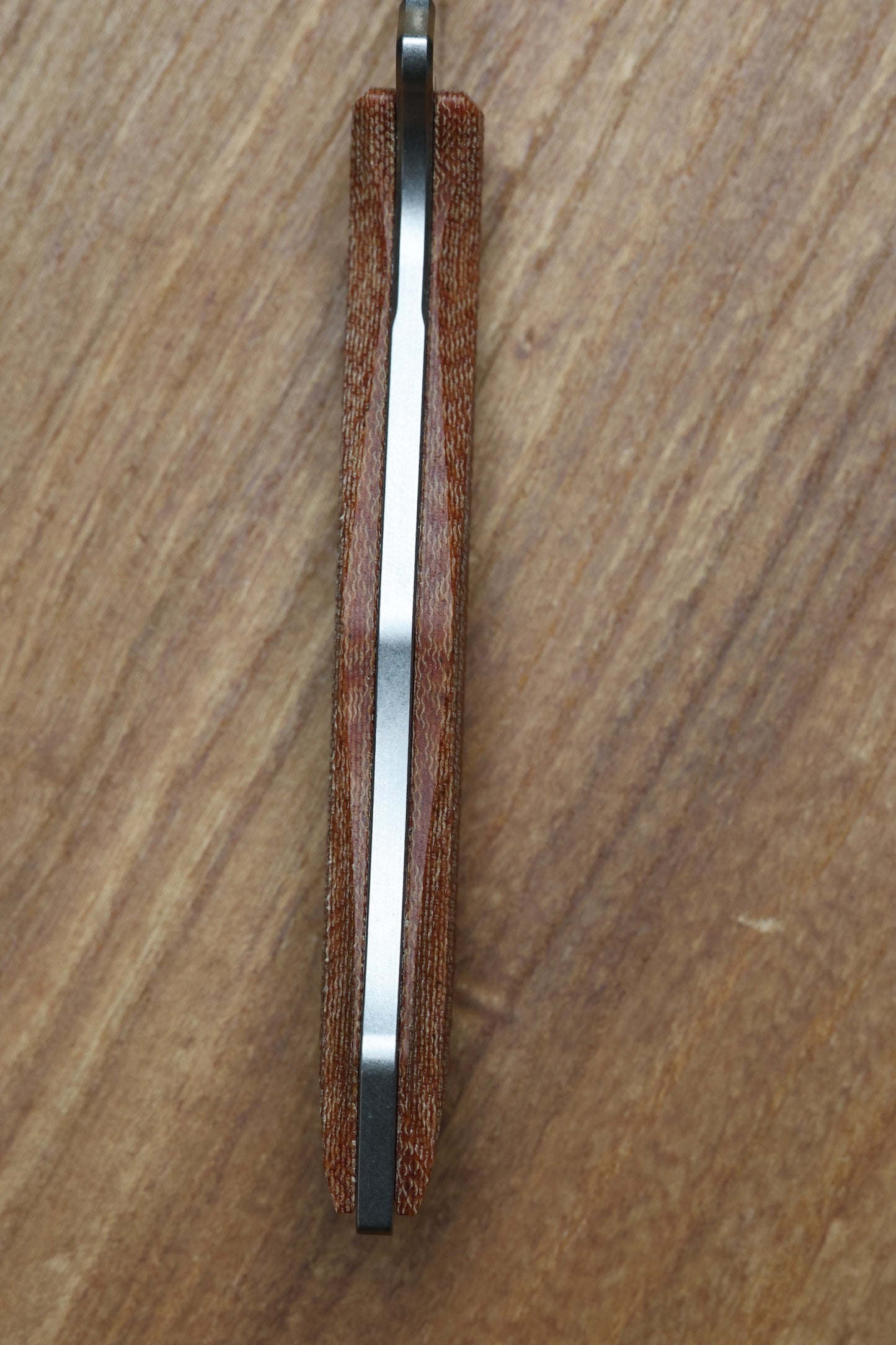 KOENIG KNIVES HELO - TAN CANVAS PATTERNED MICARTA HANDLE - BRIGHTWASHED MAGNACUT BLADE