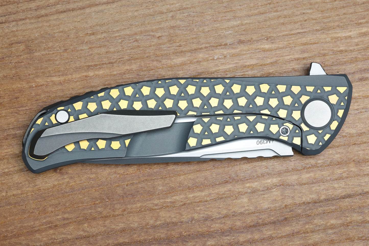 SHIROGOROV KNIVES F95 BEAR PATTERN - 2025 BLADE SHOW EXCLUSIVE - GREY/GOLD ANO TITANIUM HANDLE - M390 BLADE - MRBS (PREOWNED)