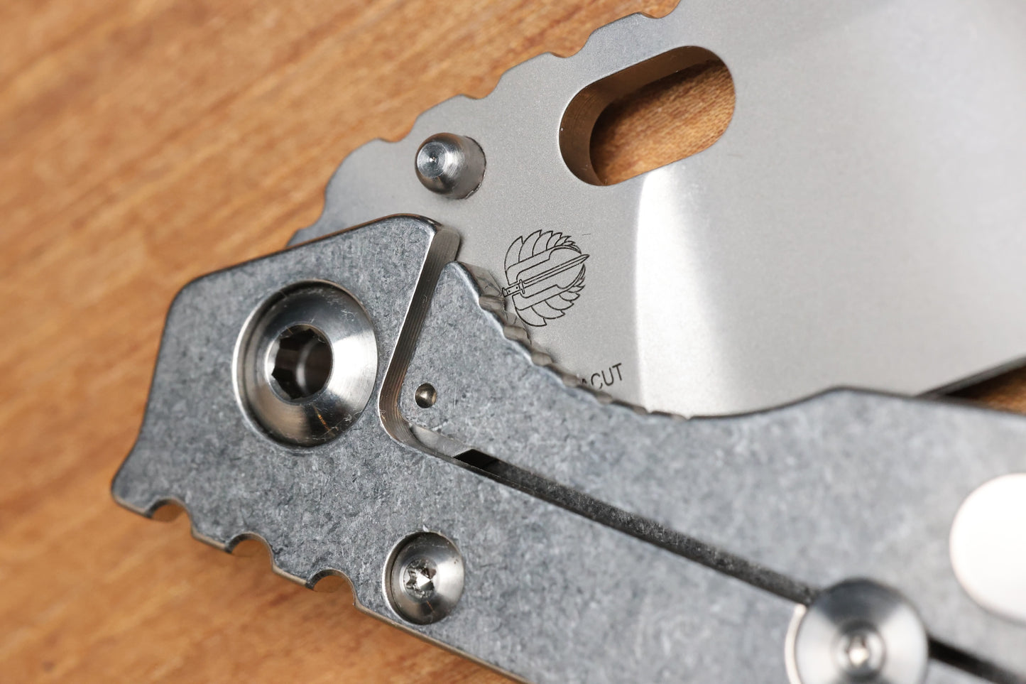 STRIDER KNIVES SMF - TITANIUM HANDLE - DROP POINT TIGER STRIPE MAGNACUT BLADE