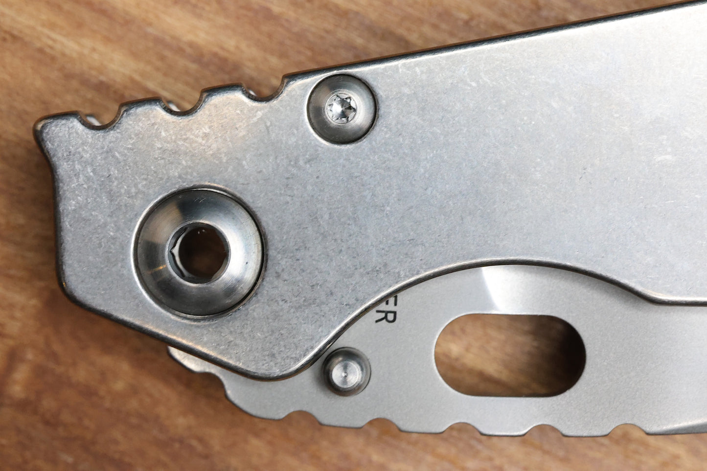 STRIDER KNIVES SMF - TITANIUM HANDLE - DROP POINT TIGER STRIPE MAGNACUT BLADE