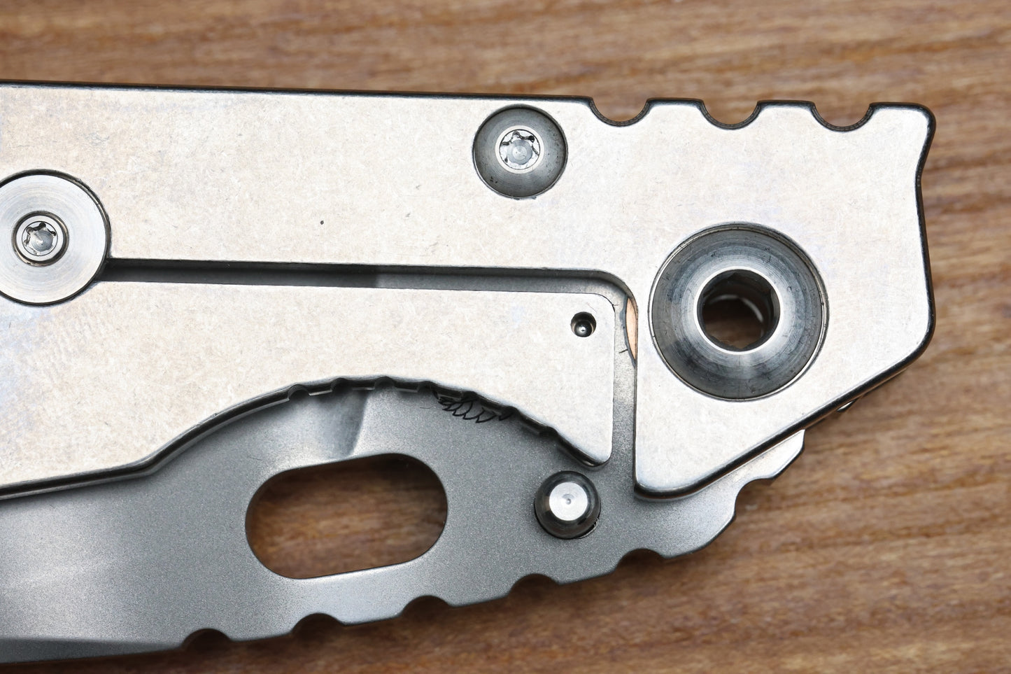 STRIDER KNIVES SMF - TITANIUM HANDLE - DROP POINT TIGER STRIPE MAGNACUT BLADE