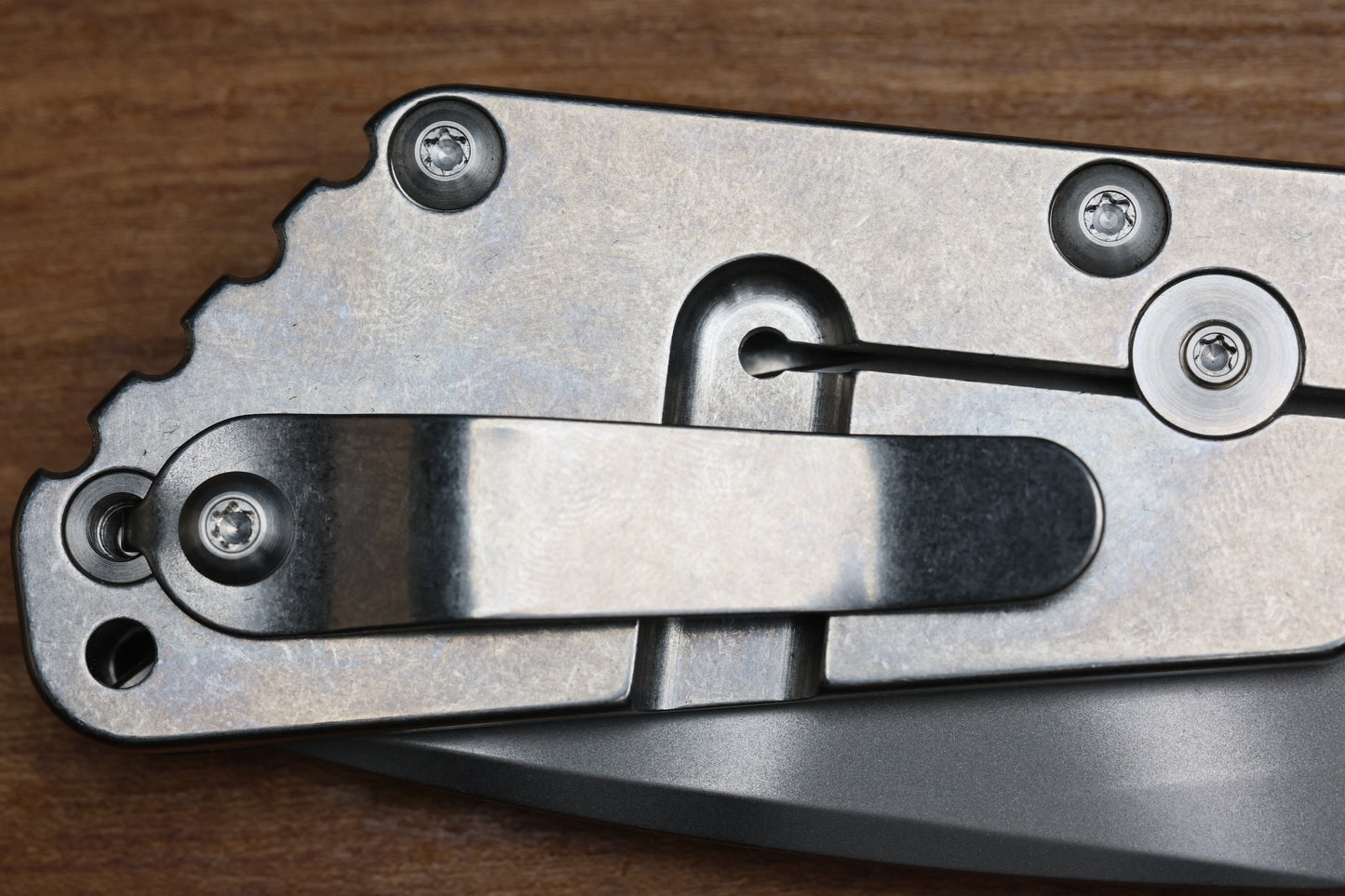 STRIDER KNIVES SMF - TITANIUM HANDLE - DROP POINT TIGER STRIPE MAGNACUT BLADE