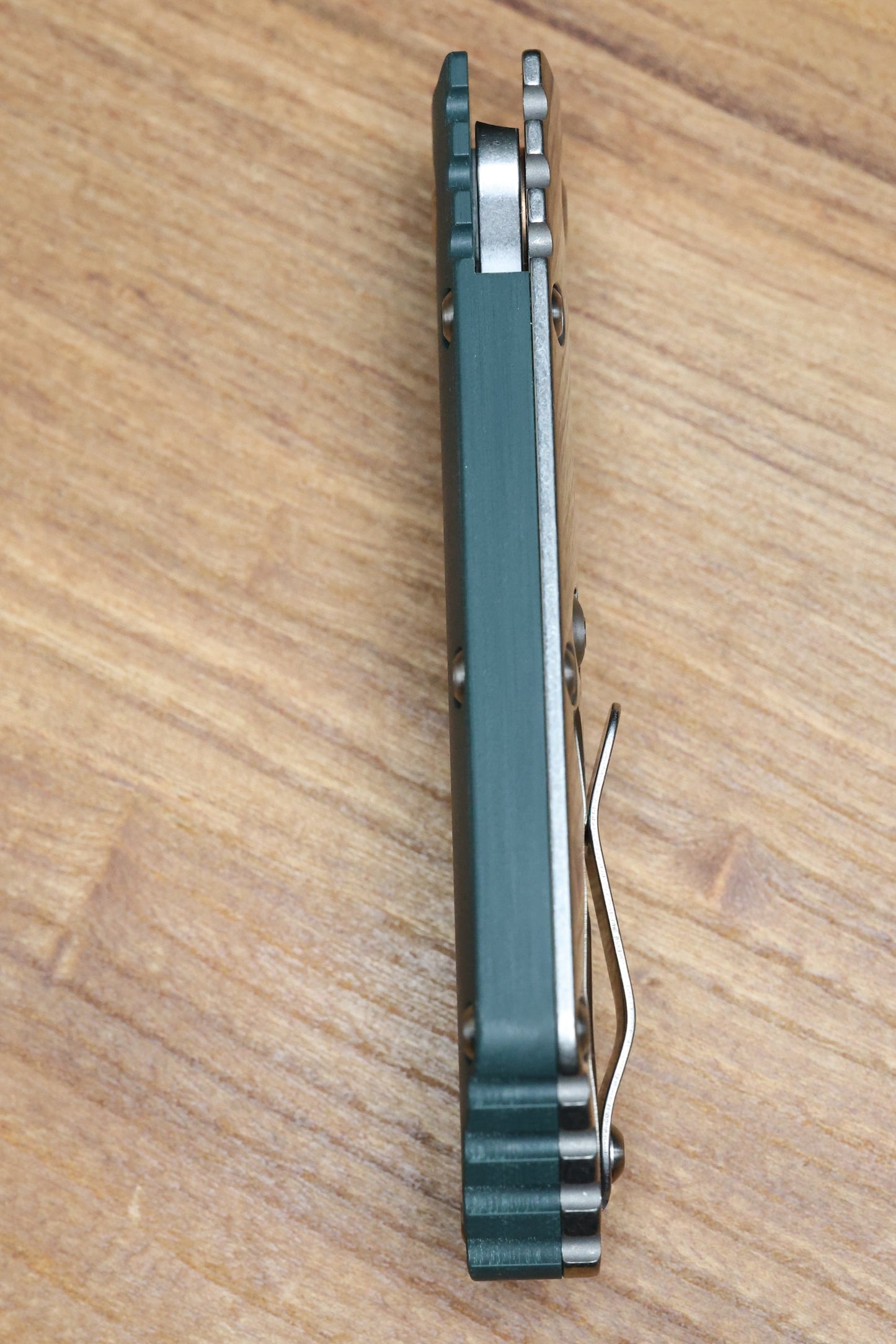 STRIDER KNIVES SMF - GREEN G10/TITANIUM HANDLE - DROP POINT 20CV BLADE