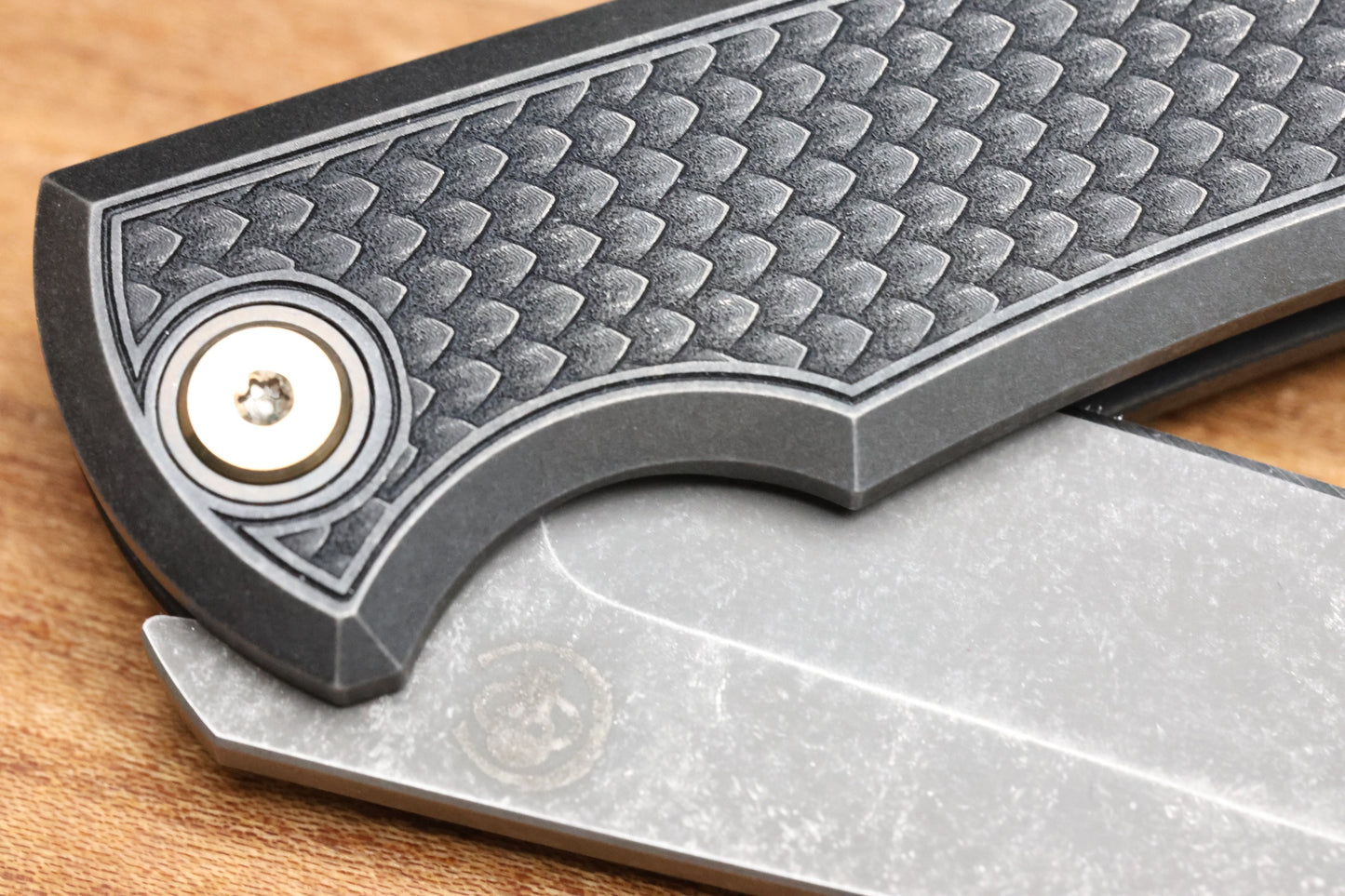 CHAVES INTEGRAL SANGRE STREET TITANIUM DRAGON SCALES WHARNCLIFFE M390
