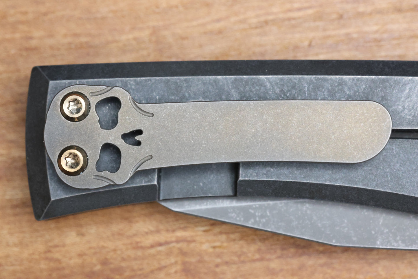 CHAVES INTEGRAL SANGRE STREET TITANIUM DRAGON SCALES WHARNCLIFFE M390