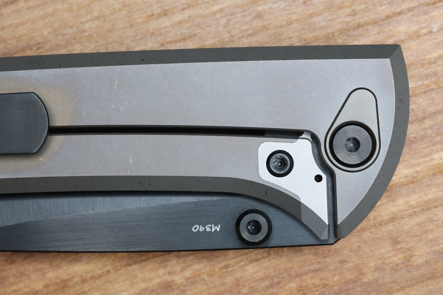 CHAVES KNIVES SCAPEGOAT 229 W/ MAGNETIC BRONZE TITANIUM INTEGRAL HANDLE & CHISEL PVD M390