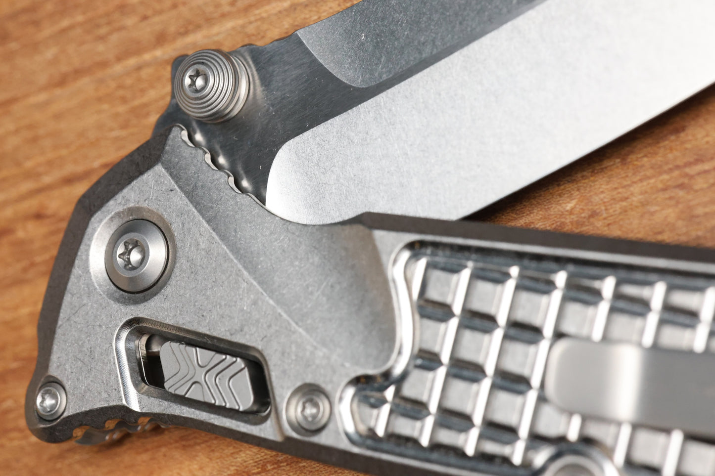 MICROTECH MARFIONE SELECT SOCOM RAM-LOK TITANIUM FRAG HANDLES W/ BRONZE ACCENTS & SPEAR POINT STONEWASH M390MK 160RL-10FRSMS2