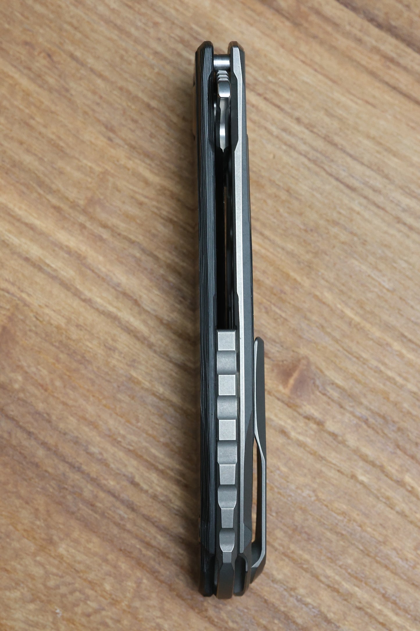 SHIROGOROV HATI GEN 3 – M390 BLADE – MARBLE CARBON FIBER – MRBS