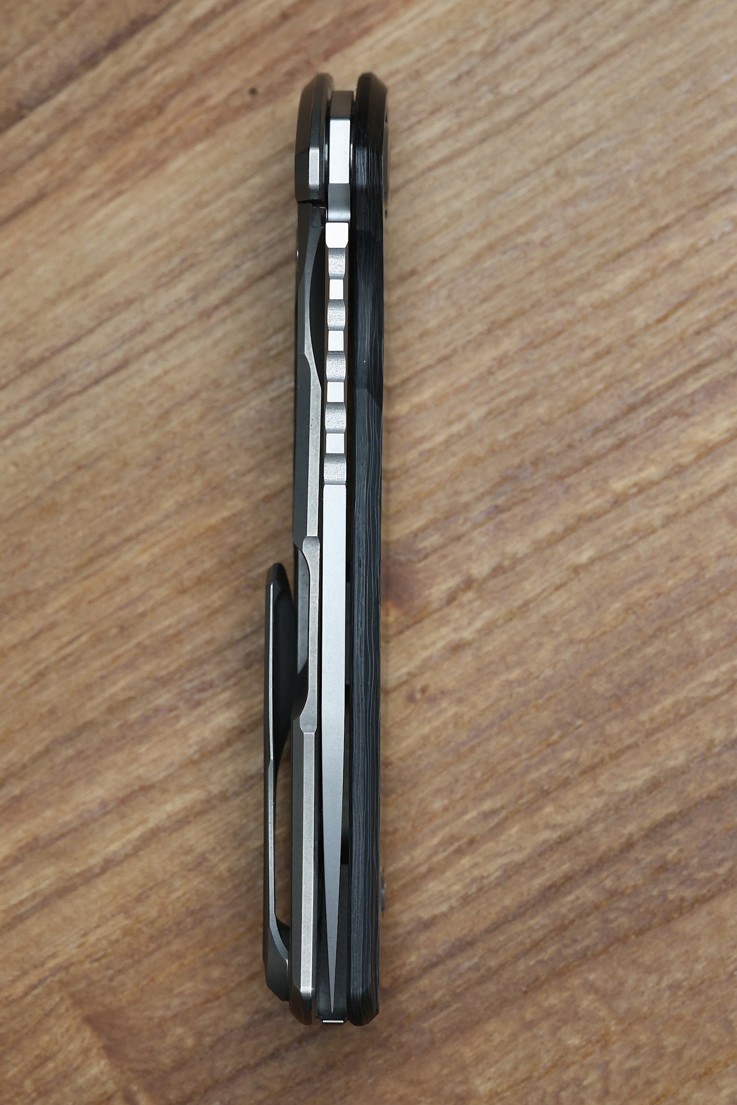 SHIROGOROV HATI GEN 3 – M390 BLADE – MARBLE CARBON FIBER – MRBS