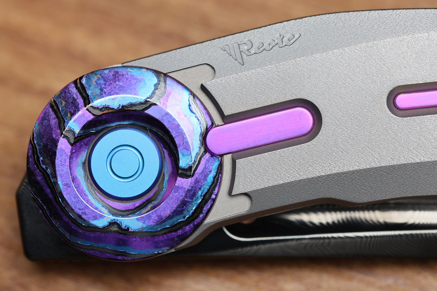 REATE KNIVES VULPEX VK-CLU TITANIUM HANDLE W/PURPLE ZIRCUTI ACCENTS - DLC DAMASTEEL BLADE