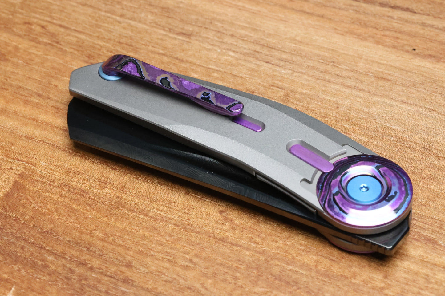 REATE KNIVES VULPEX VK-CLU TITANIUM HANDLE W/PURPLE ZIRCUTI ACCENTS - DLC DAMASTEEL BLADE