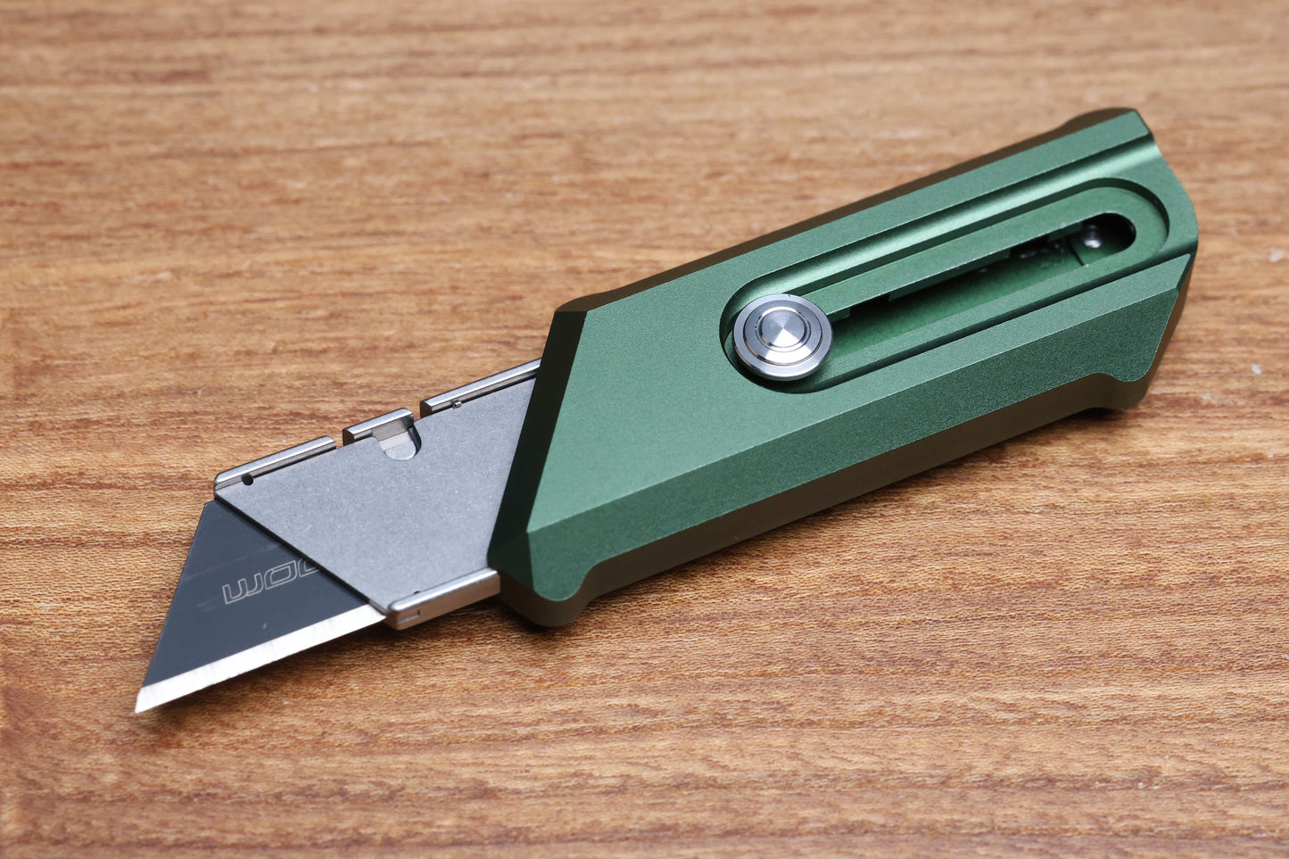 CHAVES KNIVES BLUE LABEL CHUB SLIPPER KNIFE GREEN ALUMINUM 1" UTILITY BLADE STONEWASH