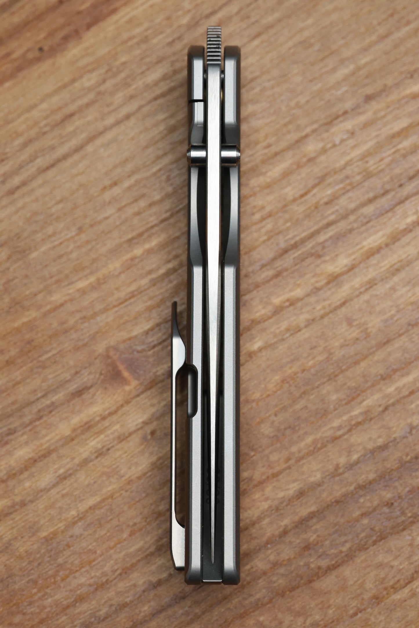 BERG BLADES SWEENEY V2 THUMBSTUD BEAD BLAST DIAMOND PATTERN TITANIUM FOLDER 3.35" BELT SATIN