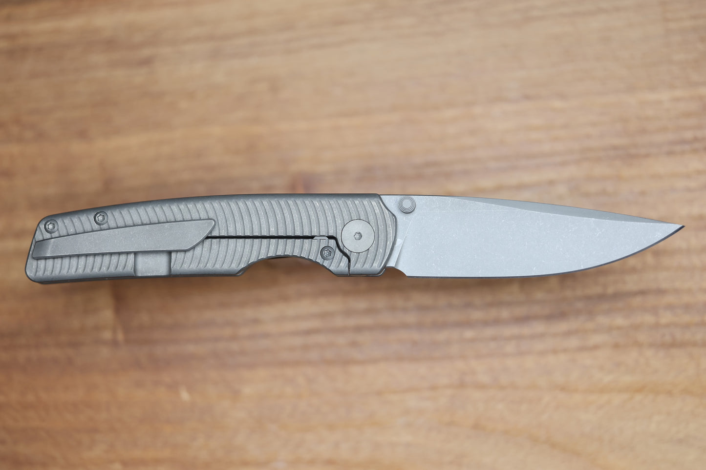 BERG BLADES SWEENEY V2 THUMBSTUD DARK STONEWASH SWIRL TITANIUM FOLDER 3.35" DSW