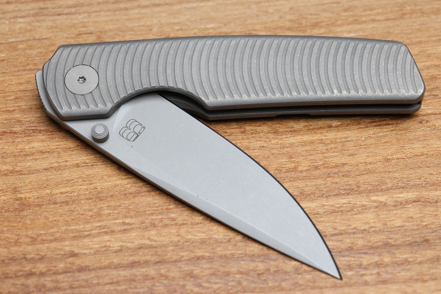 BERG BLADES SWEENEY V2 THUMBSTUD DARK STONEWASH SWIRL TITANIUM FOLDER 3.35" DSW