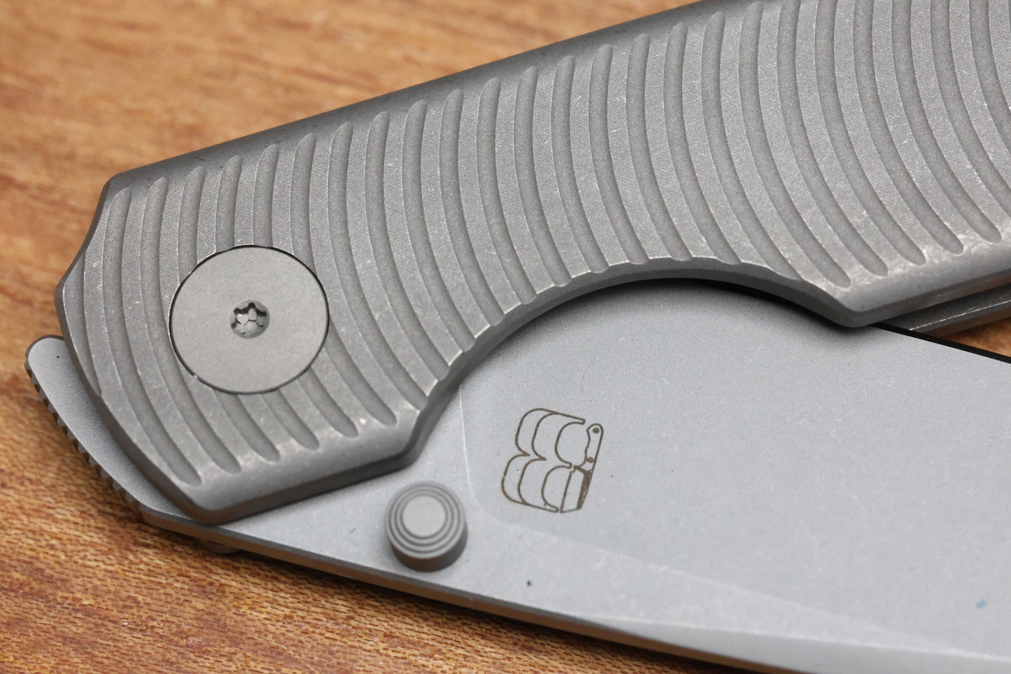 BERG BLADES SWEENEY V2 THUMBSTUD DARK STONEWASH SWIRL TITANIUM FOLDER 3.35" DSW